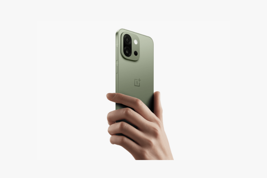 a picture showing one plus 13s hold in a hand